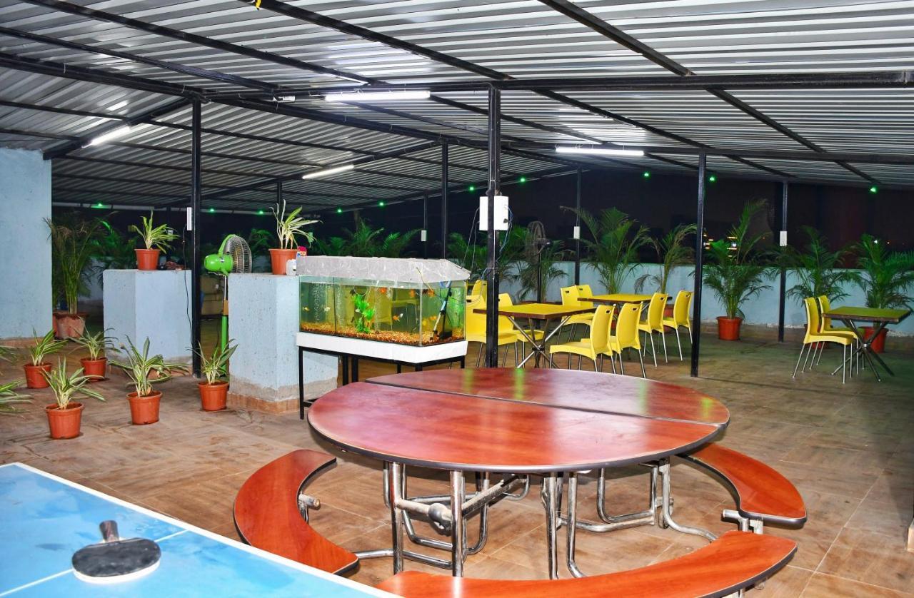 Megh Residency Navi Mumbai Hotel Exterior foto